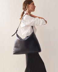 Large Daisy Bag: Navy