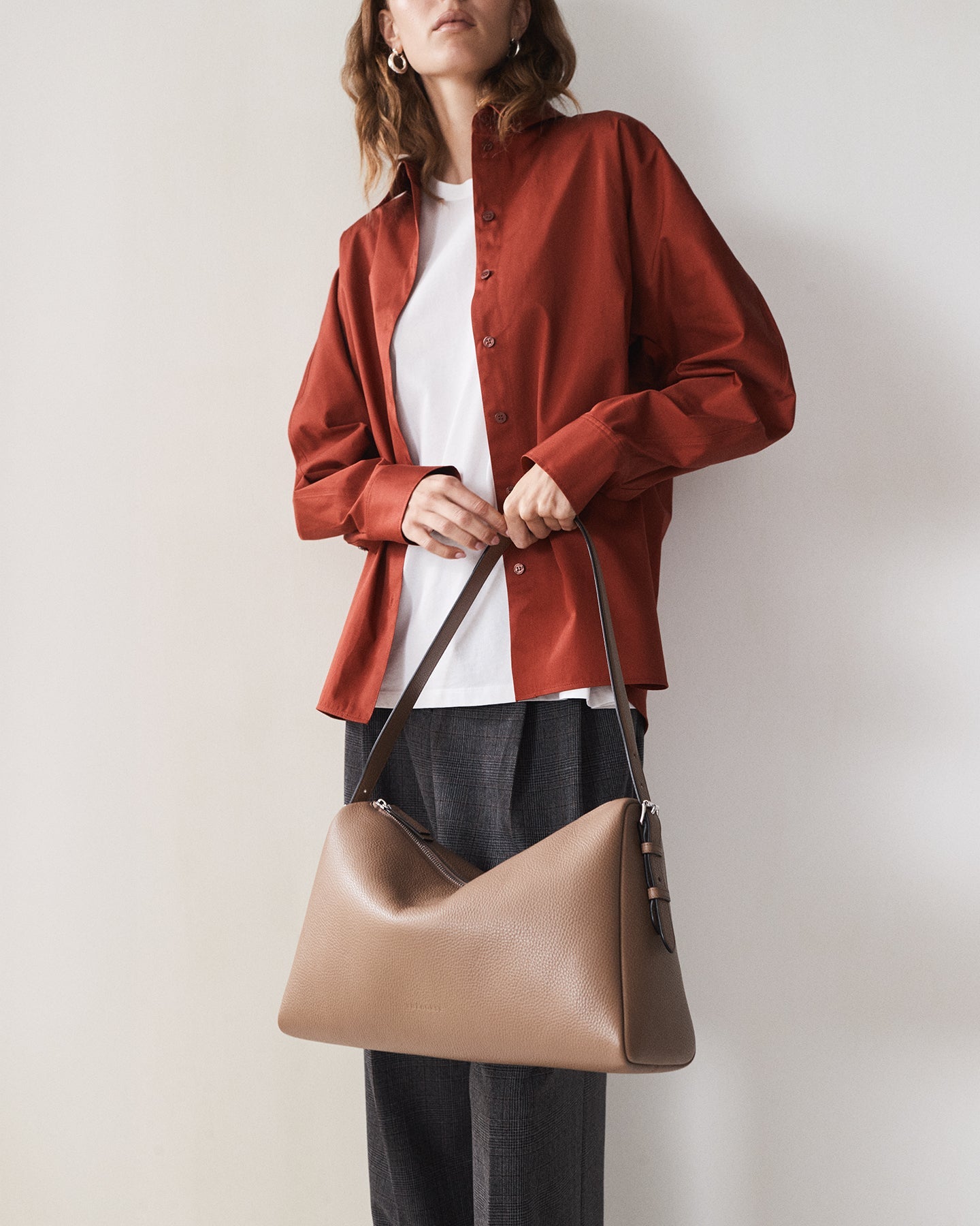 Lottie Handbag: Taupe