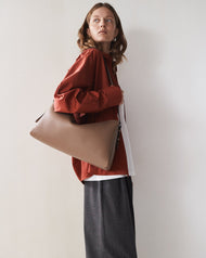 Lottie Handbag: Taupe